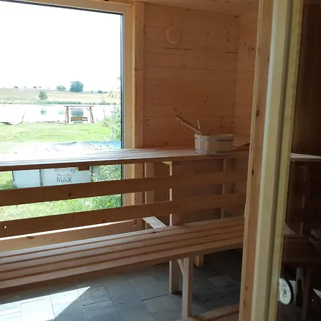 Domek Nad Stawem Holiday home
